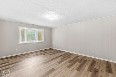 10113 Catalina Dr, Indianapolis, IN 46235 - photo 7