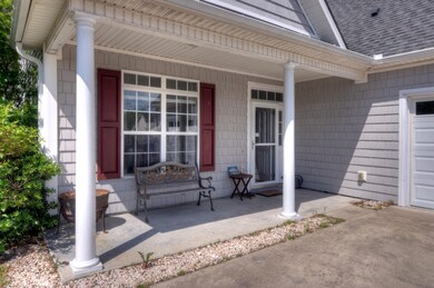 516 Azalea Dr-print-003-29-Front Porch-3