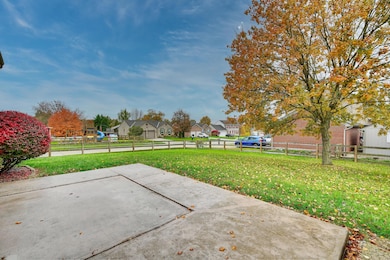 8724 Sentry Dr, Florence, KY 41042 - photo 3