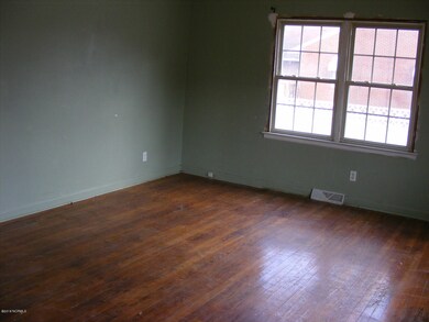 807 Country Club Rd, Jacksonville, NC 28546 - photo 7