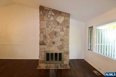 118 Vreeland Ct, Mahwah, NJ 07430 - photo 4