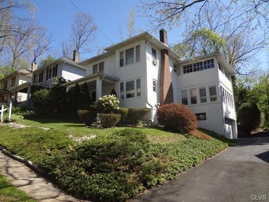 825 Coleman St, Easton, PA 18042 - photo 3