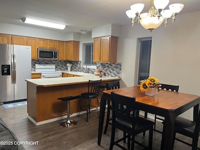 2913 Red Currant Cir, Anchorage, AK 99507 - photo 2