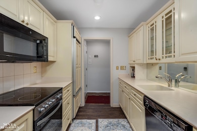 1750 Vernier Rd unit 22, Grosse Pointe Woods, MI 48236 - photo 7