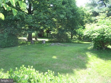 423 Douglass Dr, Douglassville, PA 19518 - photo 6