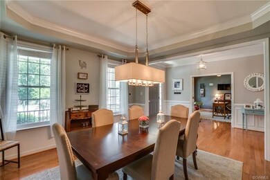 Tray ceiling, crown molding and picture molding al