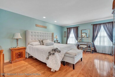 142 Serpentine Dr, Morganville, NJ 07751 - photo 6