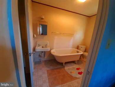 26 Spring St unit 28, Keyser, WV 26726 - photo 6