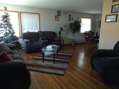 5461 Adams St, Merrillville, IN 46410 - photo 2