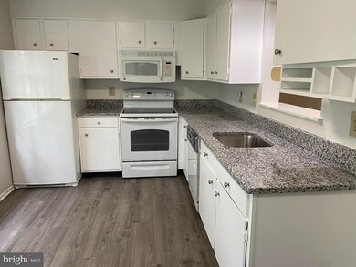 8034 Quarry Ridge Way, Bethesda, MD 20817 - photo 2