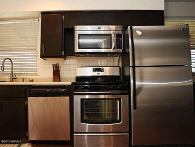 1109-S-Stratton-Ln-Appliances