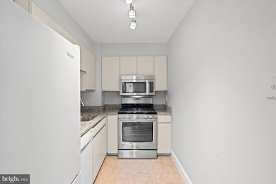Park Princess/Logan Park unit 508, Washington, DC 20005 - photo 6
