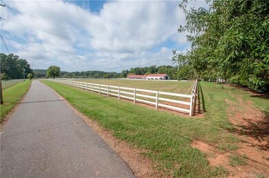 146 Stable Ln, Statesville, NC 28625 - photo 2