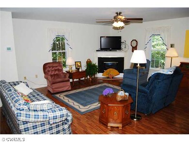 Den/Family/Great Room - Great Room with lots of wi