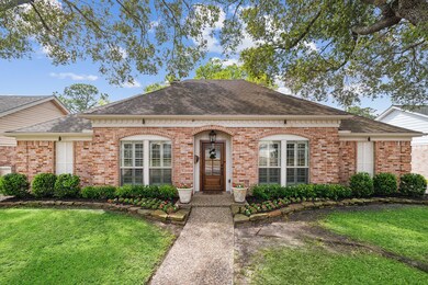 10207 Del Monte Dr, Houston, TX 77042 - photo 2
