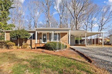 1026 Montley View Dr, Asheboro, NC 27205 - photo 2