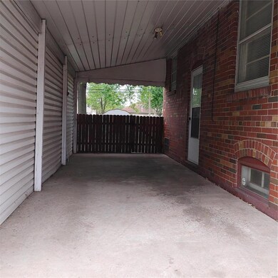 DEEP CARPORT HAS MOTION LIGHT