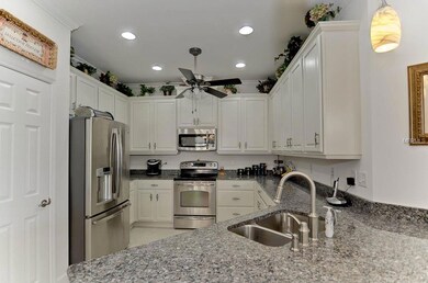 2511 Sapphire Greens Ln, Sun City Center, FL 33573 - photo 3