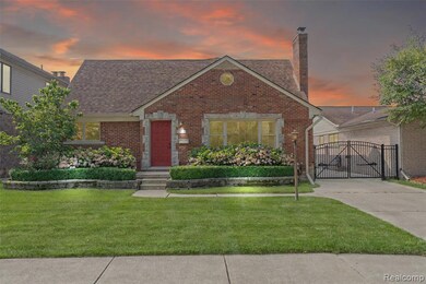 22450 Alexander St, Saint Clair Shores, MI 48081 - photo 2