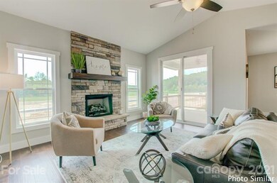 106 Leyland Cir unit 14, Hendersonville, NC 28792 - photo 4