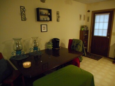 Dining1