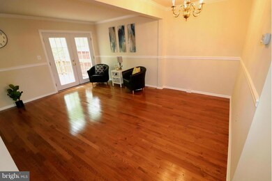 10324 Mockingbird Pond Ct, Burke, VA 22015 - photo 5