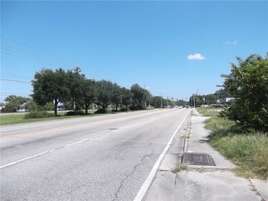 Hwy 11-1300 Front Street looking North