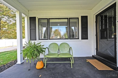 8040 Sagamore Dr, Cincinnati, OH 45236 - photo 4