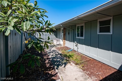 4261 Island Cir unit 6, Fort Myers, FL 33919 - photo 5