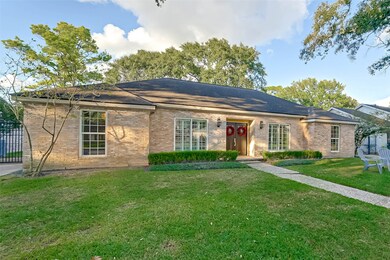 10110 Olympia Dr, Houston, TX 77042 - photo 3
