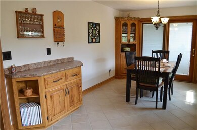 Kitchen and dining room are combined for great ent