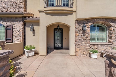 3596 S 2640 E St-006