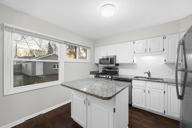 1001 Bristol Ave, Westchester, IL 60154 - photo 5