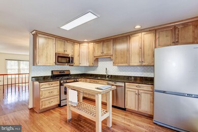 9669 Britford Dr, Burke, VA 22015 - photo 7