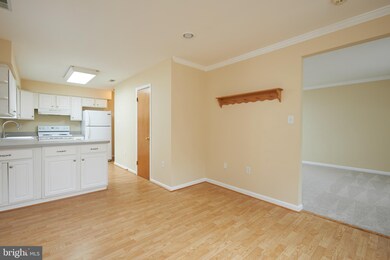 14302 Dover Ct, Laurel, MD 20707 - photo 3