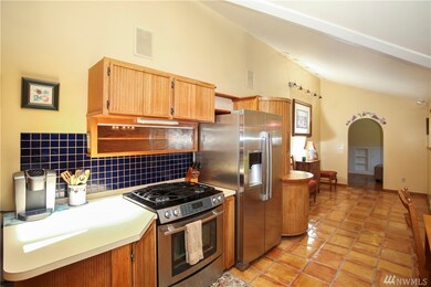 8514 Holly Ln, Edmonds, WA 98026 - photo 6