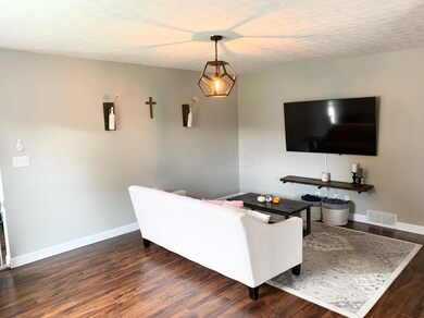 828 Pinehurst Ct, Marysville, OH 43040 - photo 6