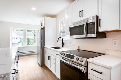 10A-QuincyDr_LowRes-07