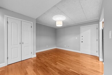 57 Broadlawn Park unit 21A, Chestnut Hill, MA 02467 - photo 7