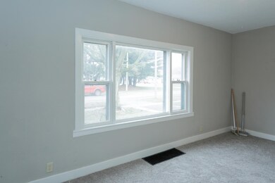 904 West St-105