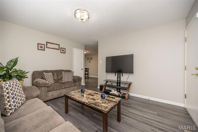 121 Foxtree Dr, Hazelwood, MO 63042 - photo 6