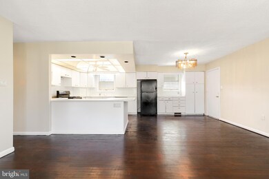 1901 Trafalgar Dr, Fort Washington, MD 20744 - photo 5