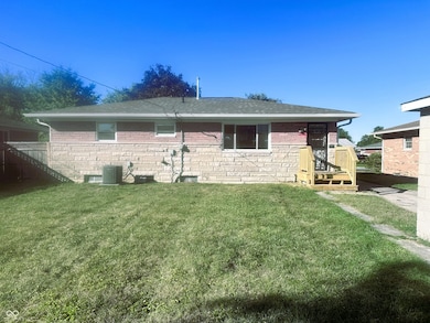 5555 Maplewood Dr, Indianapolis, IN 46224 - photo 2