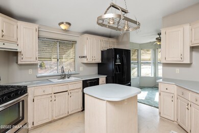 005_Kitchen