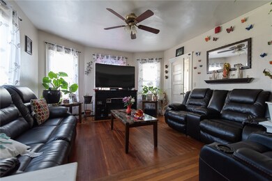 198 4th Ave, Woonsocket, RI 02895 - photo 3