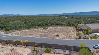 384 Falcon Crest Dr, Vandenberg Village, CA 93436 - photo 7