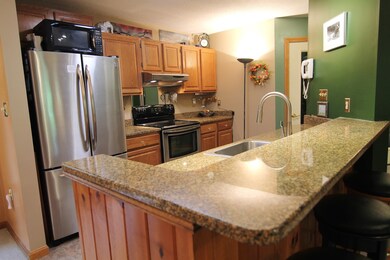 55 Riverfront Dr unit 230, Woodstock, NH 03262 - photo 3