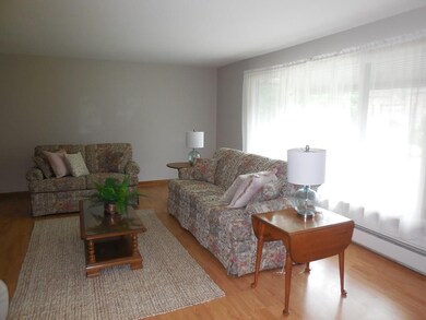 48 Fanjoy Dr, Chicopee, MA 01013 - photo 3