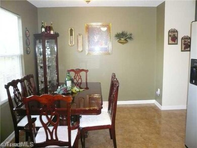 804 E Morehead St, Reidsville, NC 27320 - photo 6