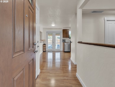 550 N 6th Place, Harrisburg, OR 97446 - photo 7